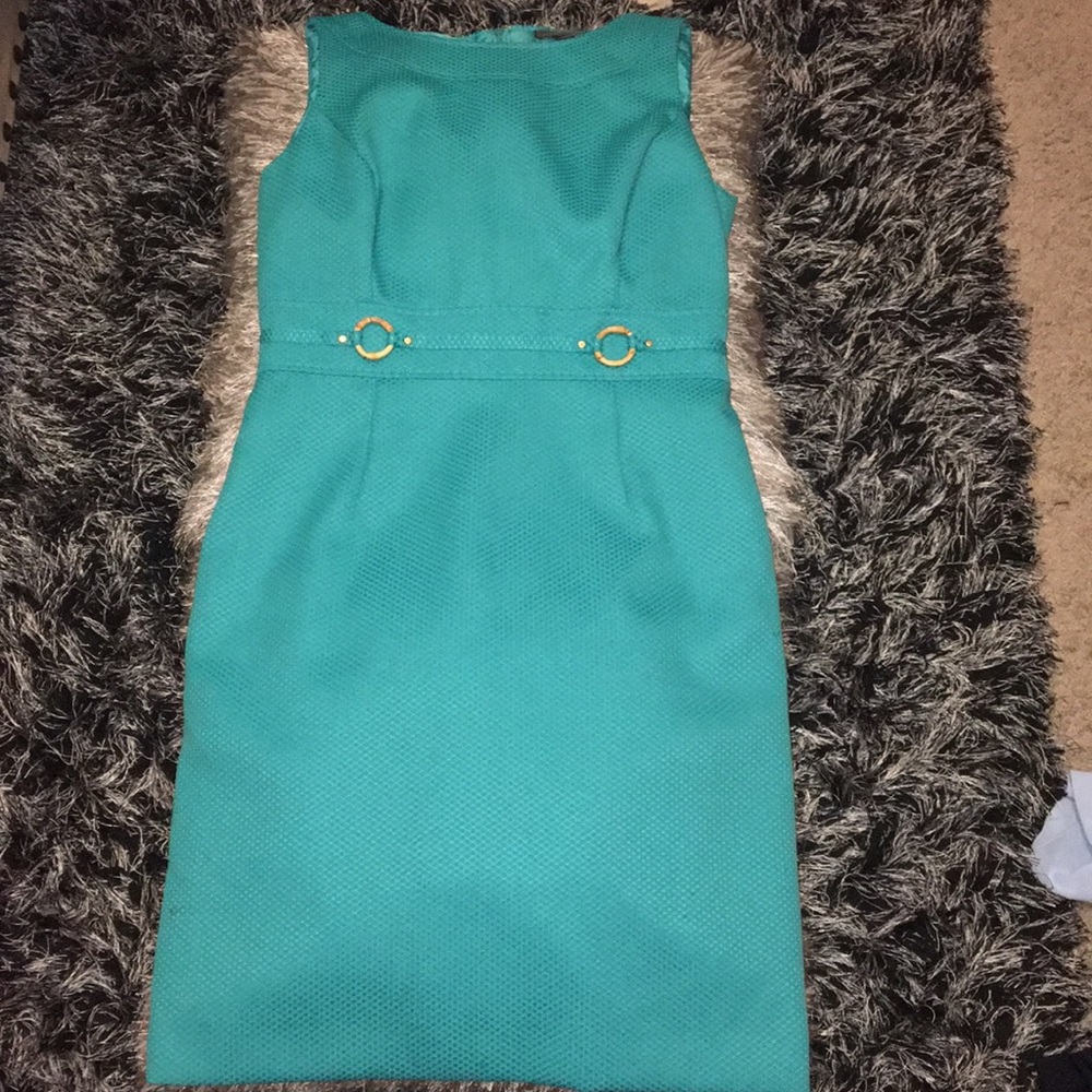 DRESS